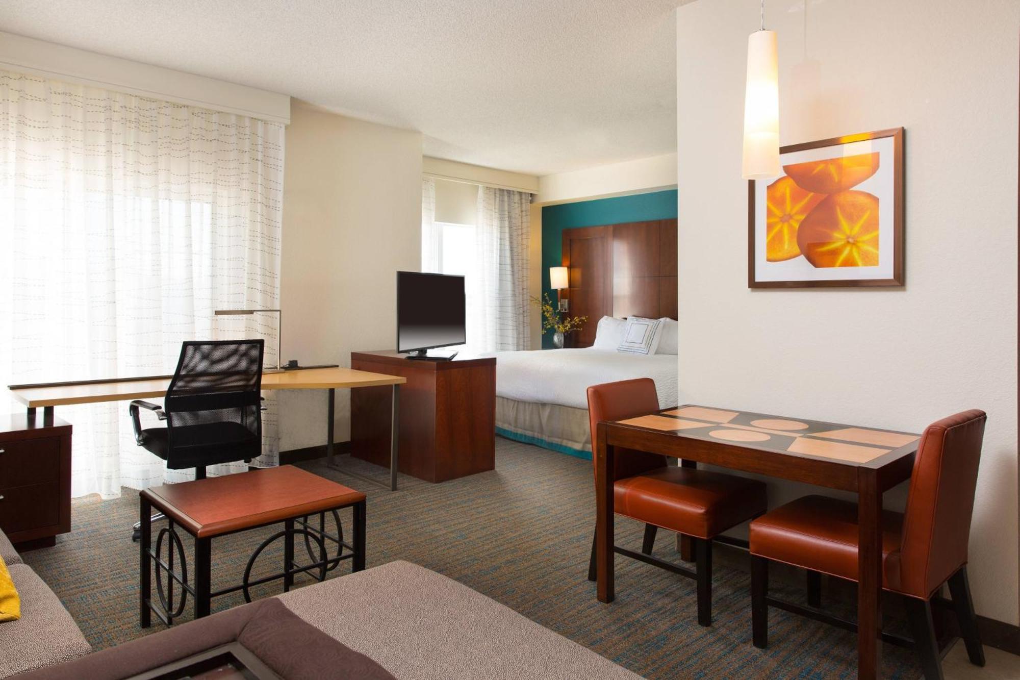 Hotel Kansas Airport