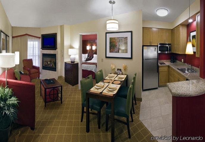 Hotel Kansas Airport