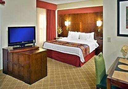 Airport Hotel 3*